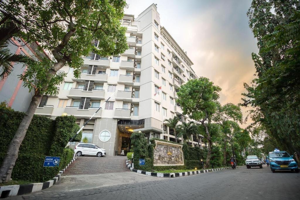 Hotel Golden Sky Pluit Джакарта Экстерьер фото