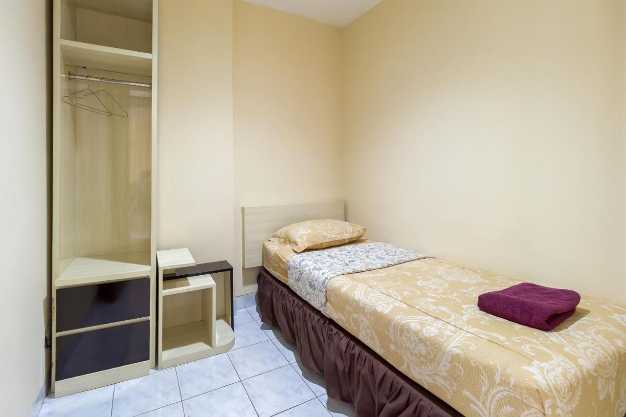 Hotel Golden Sky Pluit Джакарта Экстерьер фото