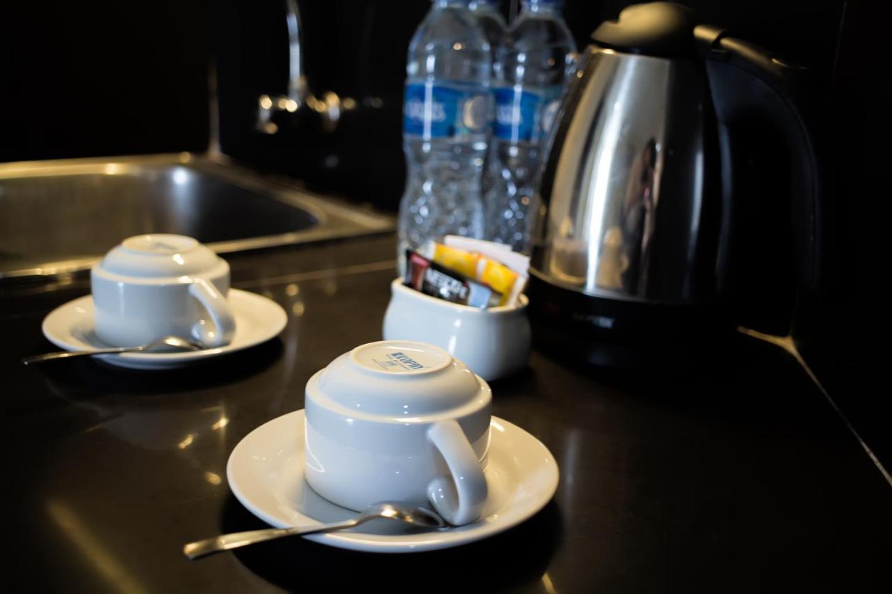 Hotel Golden Sky Pluit Джакарта Экстерьер фото